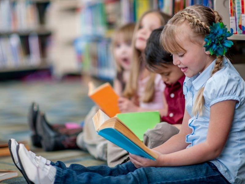 children reading
